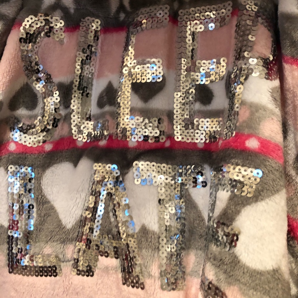 Sleep Late Softest Robe - Picture 4 of 6